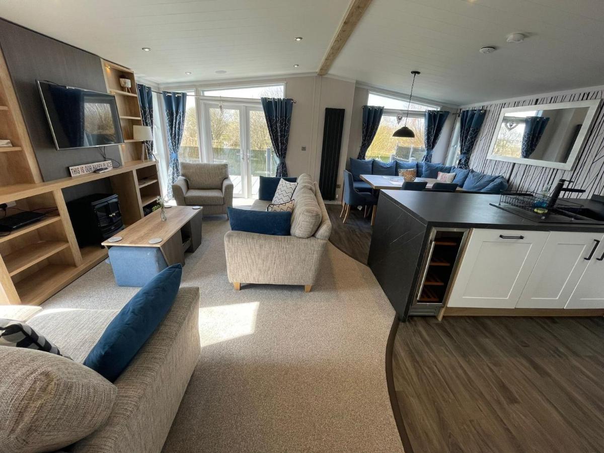 Indulgence Lakeside Lodge  Tattershall Eksteriør billede