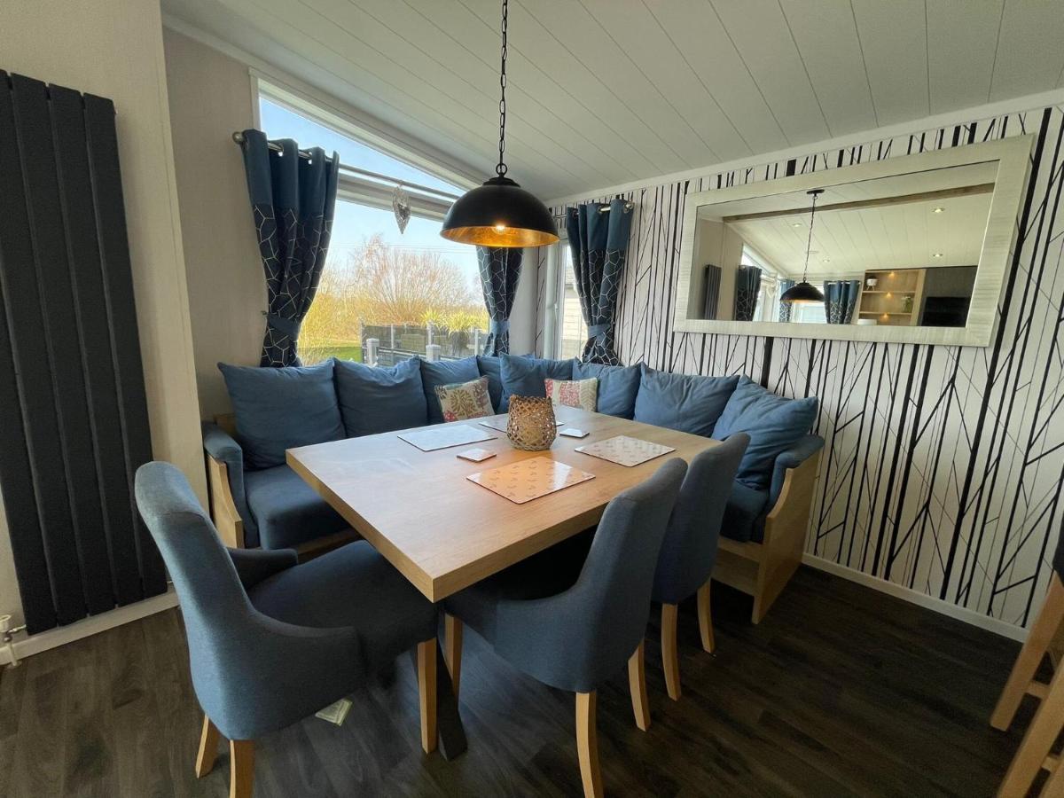 Indulgence Lakeside Lodge  Tattershall Eksteriør billede